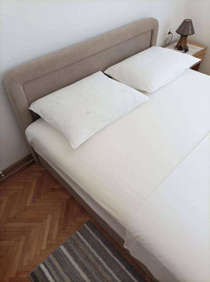 Apartment And Rooms Markovic 塞尼 外观 照片