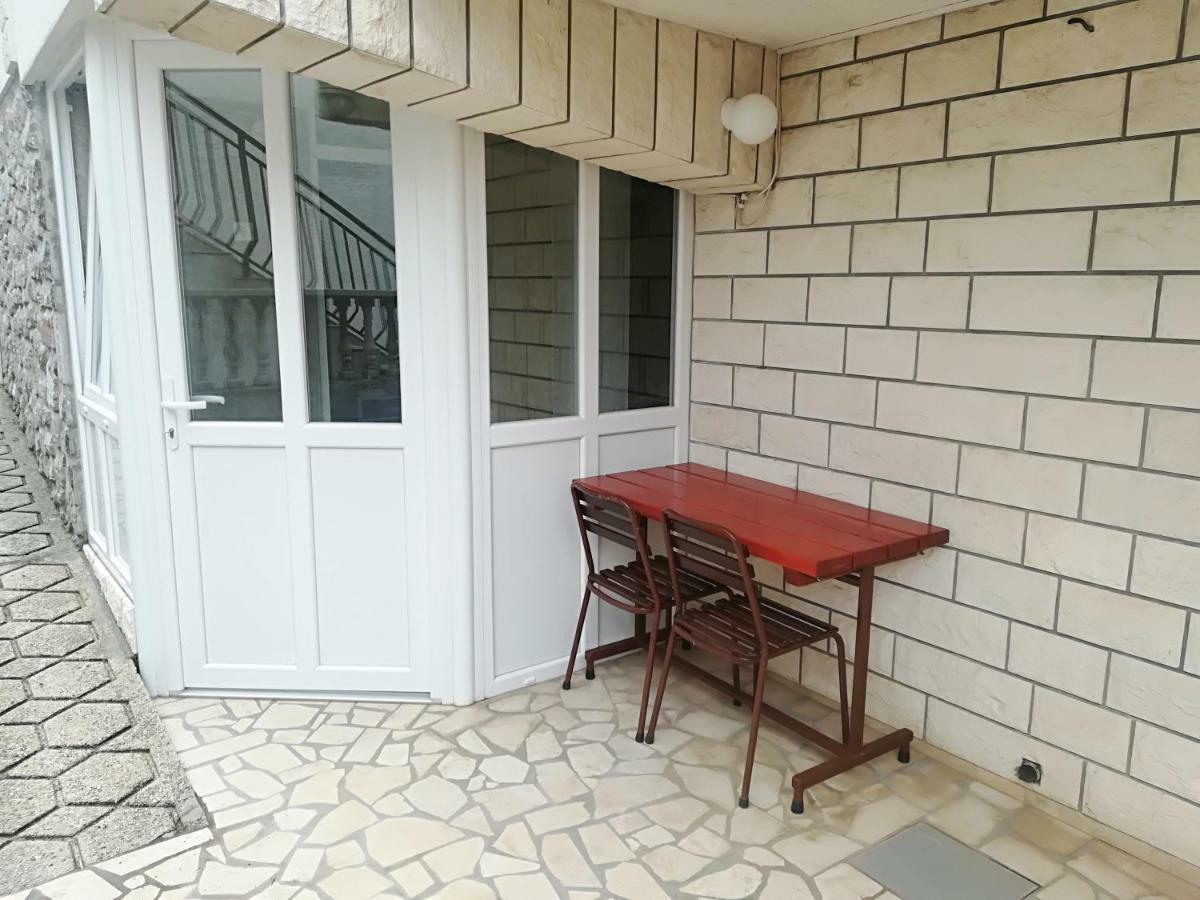 Apartment And Rooms Markovic 塞尼 外观 照片